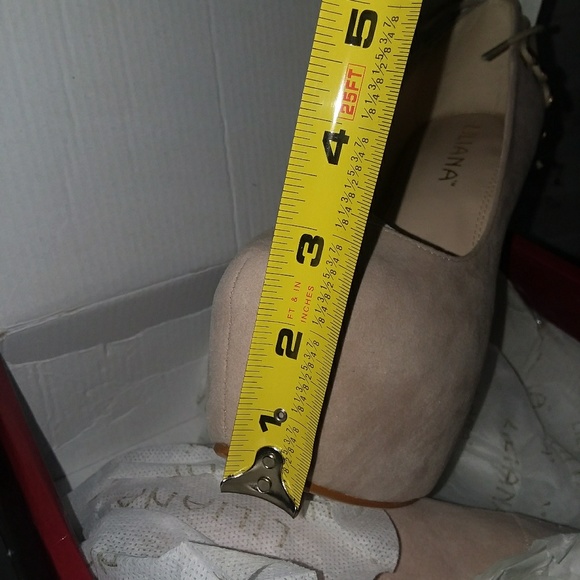 ☄️Nude Beige Corset Back Lace Up Gold Studded Heel - Picture 6 of 8